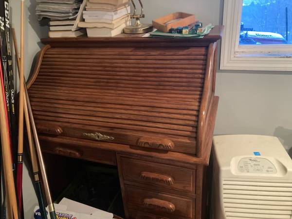 Rolltop desk 1