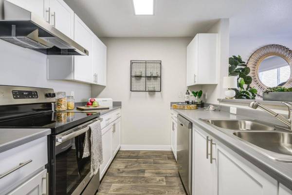 $1,495 / 2br - 868ft2 - Rentable storage units, Patio/Balcony with storage64038879991553120