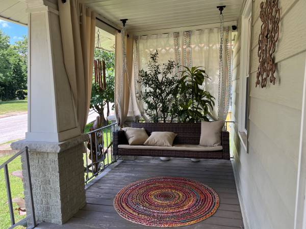 porch swing 1