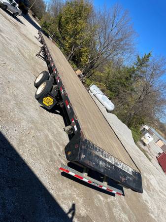Flatbed trailer 1