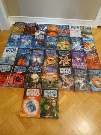 30 - DOCTOR WHO - BBC softcover books 1