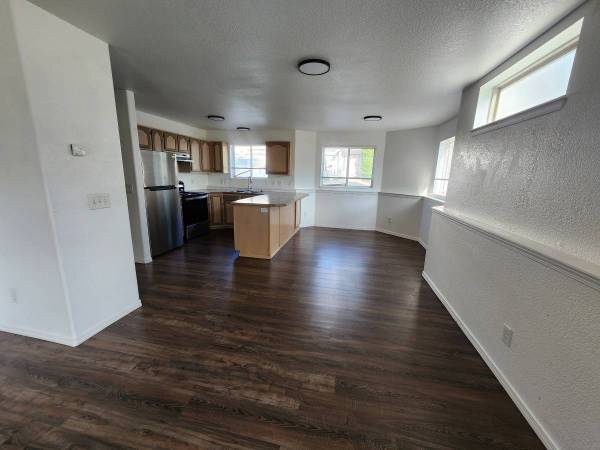 3 bed, 1.5 bath 4PLEX in post falls 1