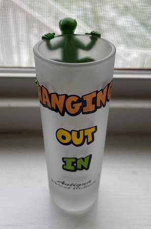 LOT OF SIX (6) VINTAGE SOUVENIR DESTINATION SHOT GLASS WITH FIGURINES 1