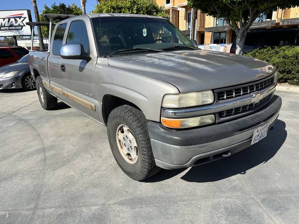 2002 Chevrolet Silverado - 4WD