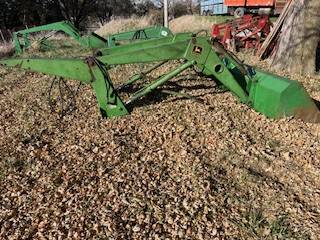 John Deere 148 Loader 1