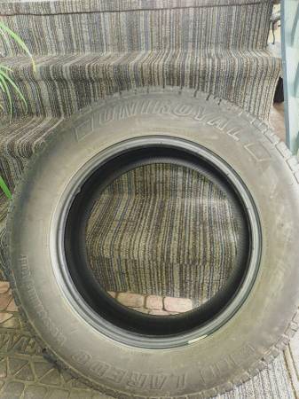 Uniroyal 17" tire light use 1