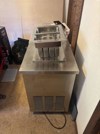 Commercial Popsicle Maker 1