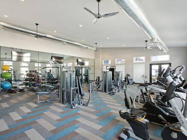 $1,591 / 1br - 614ft2 - UP TO 6 WEEKS FREE AT INOVA63682219431811120