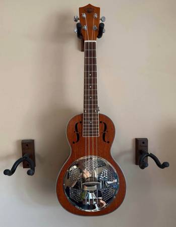 Ukulele 1