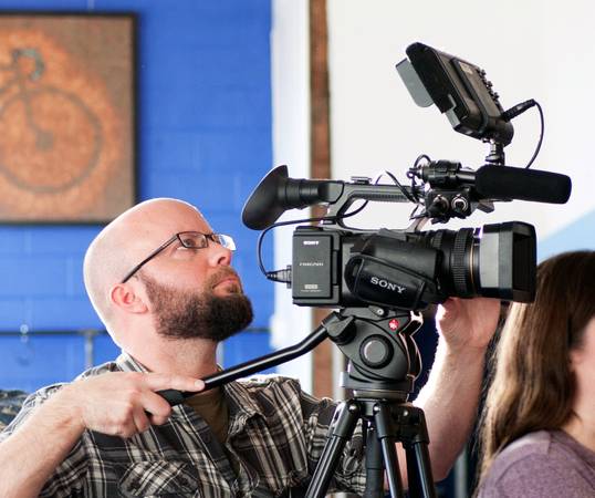 PROFESSIONAL  VIDEOGRAPHER | Corporate Non-profit Documentary + More 1