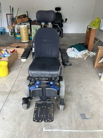 Quntum Electric wheelchair 1