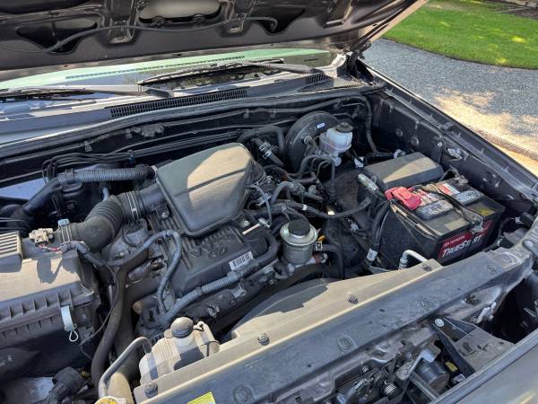 2012 Toyota Tacoma (63,000 miles) - $10,800 (Bellingham)63471355260803124