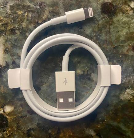 Apple Lightning to USB cable (Brand new, Apple product) 1