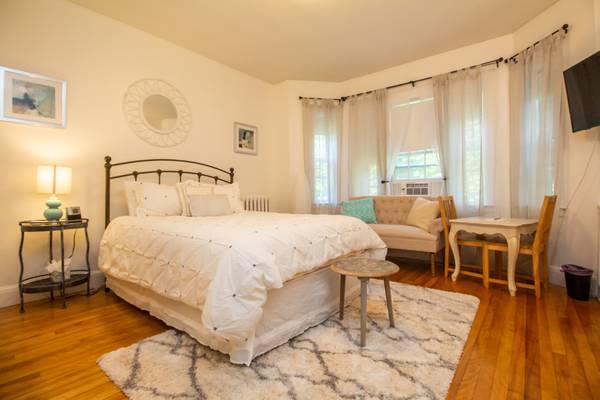 $3,800 Brookline Furnished Studio Retreat | Near Saint Paul Street63699295109505120