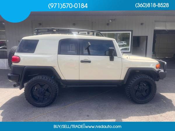 2010 Toyota FJ Cruiser 4x4 - Photo 6