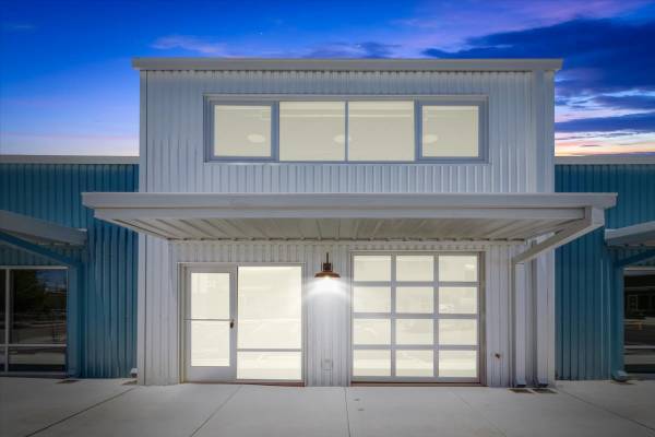$3,500 / 2br - 1674ft2 - Rental  Commercial Building Available (Santa Fe)63659917790721120