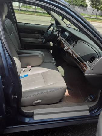 2010  Mercury Grand Marquis - $5,600 (Houston)63622178326915122