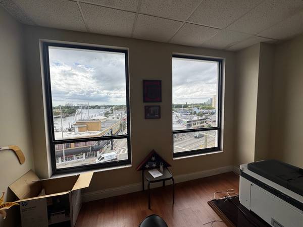 $950 / 322ft2 - 🌟Beautiful Office space with gorgeous views. Suite #505🌟 (Ft. Lauderdale)64051002984195124