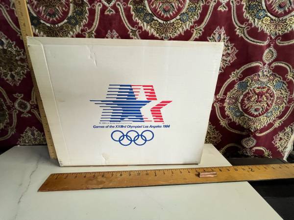 1984 Olympic Pins Ltd Edition 19445 Original Box 1
