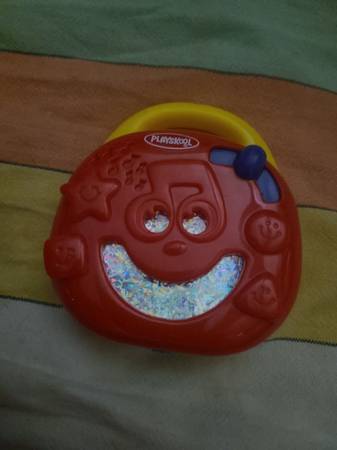 This is a Playskool Wendy's Kids Meal 2001 Hasbro Music Player plastic toy. 1