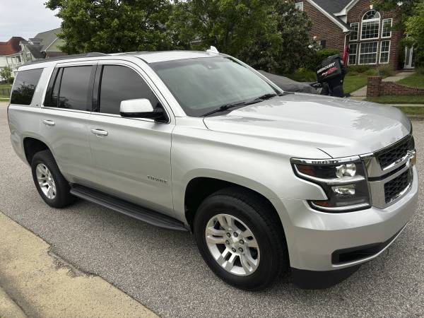 2017 Chevrolet Tahoe LT, 1 dueño, título limpio, neumáticos nuevos, ¡excelente precio! - $21,800 (Charlotte NC)63613491080193123