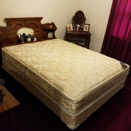 Queen Serta Northstar Supreme Mattress & Box Spring Set 1