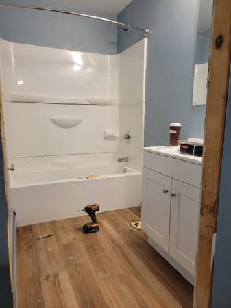 $850 / 1br - One Bedroom Apartment with Lake Views (Winneconne)63845971014915120