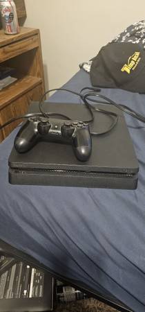 Low Firmware Ps4 Slim with Controller and BdJb Disc 1