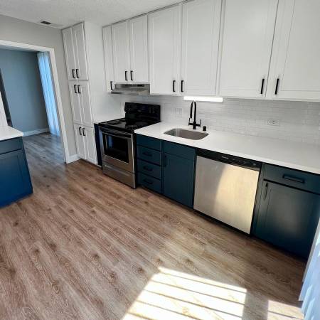 $2,024 / 2br - 1240ft2 - Gated Community, Upgraded Cabinetry, Convenient Breakfast Bar (Marconi Ave. Carmichael CA 95608)63919497892098120