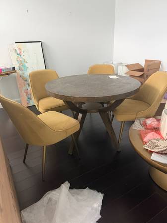 kitchen table and chairs 1