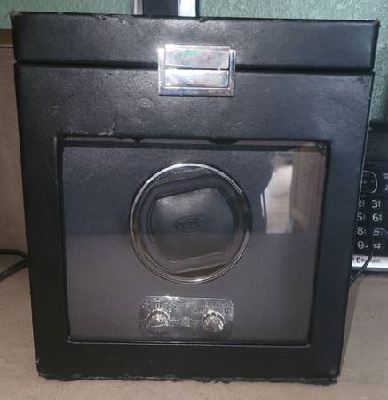 Wolf Watch Winder 1