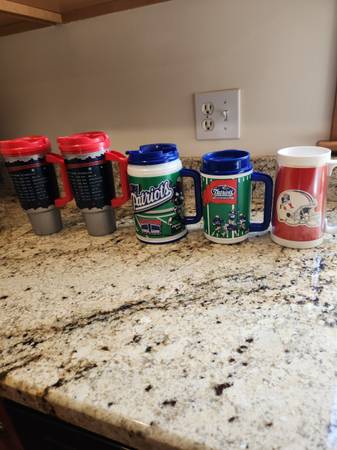 NEW ENGLAND PATRIOTS SOUVENIR MUGS 1