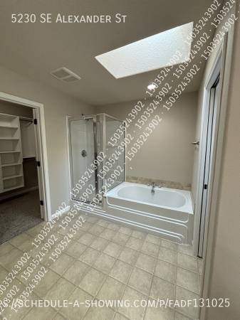 $3,295 / 4br - 2550ft2 - 4 BR, 2.5 bath, 2550sqft,WD,A/C,2car GAR,gas stove & FP,landscaping pd (Parks at Laurel Oaks)63842022513027122