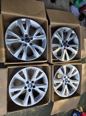 2011 ford taurus wheels 1