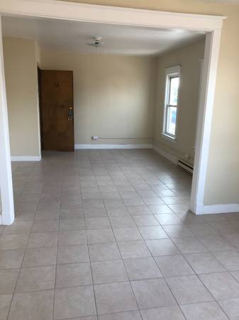 $700 / 1br - 194 Main st (BINGHAMTON NY)64035576612097121