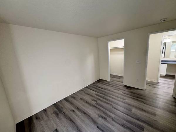 $1,950 / 2br - 902ft2 - Enjoy the convenience of an in-home washer and dryer! Large space! (Burien)63929303315202122