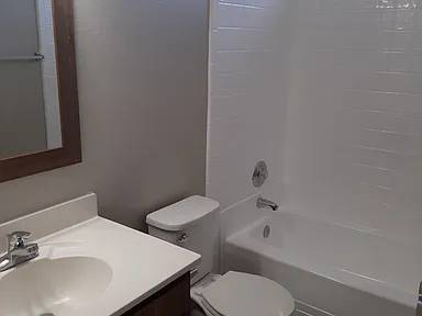 $620 Charming Studio Near Navy Base with Full Kitchen & Washer/Dryer63758149487107124