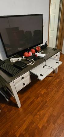 Beds,  dresser, night stand and desk 1