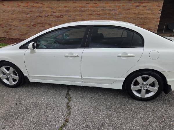 2011 Honda Civic LX-S * L0W Miles * Must SEE!! 1