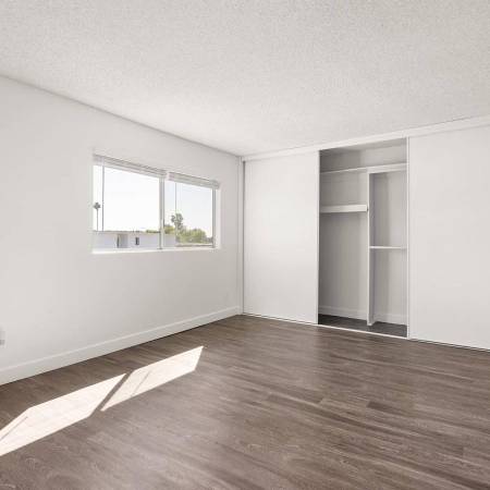 $2,794 / 2br - 975ft2 - Carpet & Vinyl Flooring, Stainless Steel Appliances*, Laundry (Pacific Beach)64037222268675123