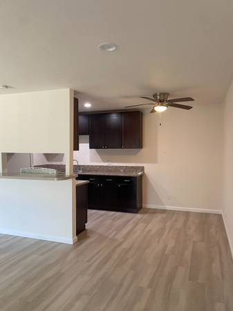 $1,800 / 1br - 728ft2 - SPACIOUS 1BEDROOM 1 BATH (El Cajon)63819180536449120