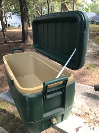 Igloo Cooler 1