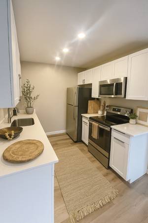 Top Floor 2 Bedroom! Schedule a Tour Today! 1