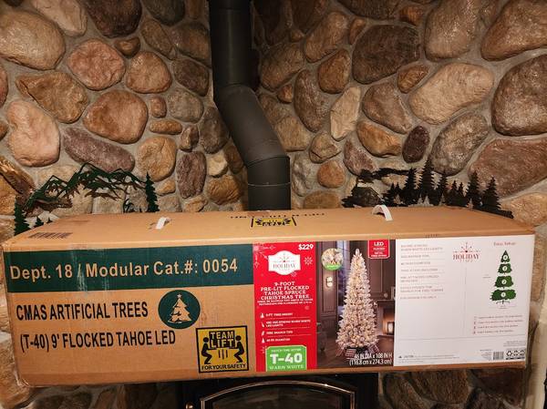 New 9ft Christmas Tree Never Opened Bought New This Year 1