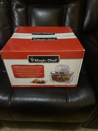 New Magic Chef 3 Gal. Glass Bowl Convection Oven - $40 (Dawsonville)63441255064707120