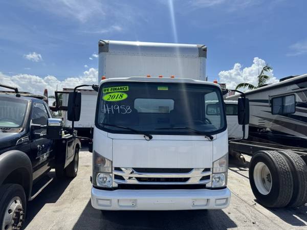 2018 Isuzu NPR 16' - Photo 2