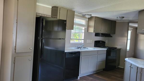 $1,269 / 3br - Home for Rent (Shadow Mountain)63656566953473122