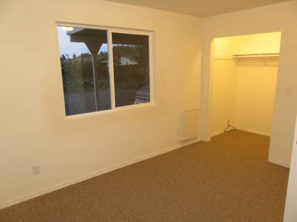 $1,550 / 2br - 1008ft2 - UTILITIES INCLUDED  2 Bedroom LONG LAKE (LACEY)64031310444417122