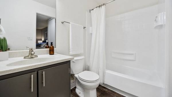 $2,640 / 2br - 850ft2 - 6 WEEKS FREE On All Renovated Homes! Walk In And Find Your Match! (san leandro)64000755588355120