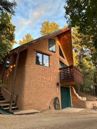 $1,850 / 1br - 650ft2 - EL SALTO MT. CHALET w/utilities (Taos)63806193622147121
